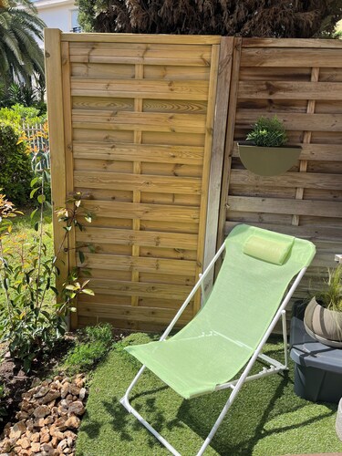 Apartment Cannes garden 5mn close to downtown 5mm Gare plages Croisette