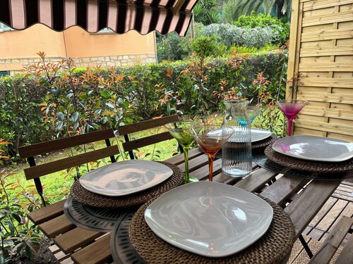 Appartement  Cannes  jardin 5mn proche centre ville à 5mm Gare  plages Croisette