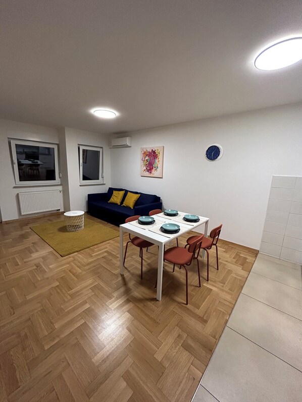 Apartament clàssic, balcó | Sala d'estar