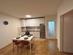 Classic Apartment, Balcony | Private kitchen