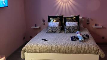 1 habitación, wifi y ropa de cama