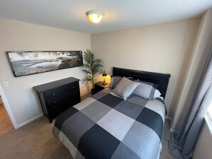 4 Schlafzimmer, Bügeleisen/Bügelbrett, WLAN, Bettwäsche