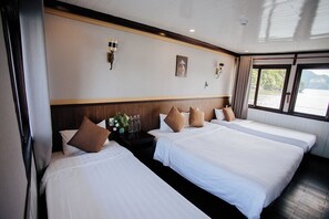 Deluxe Triple Room, Ocean View