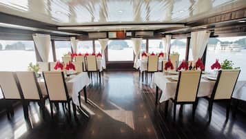 Petit déjeuner buffet compris tous les jours