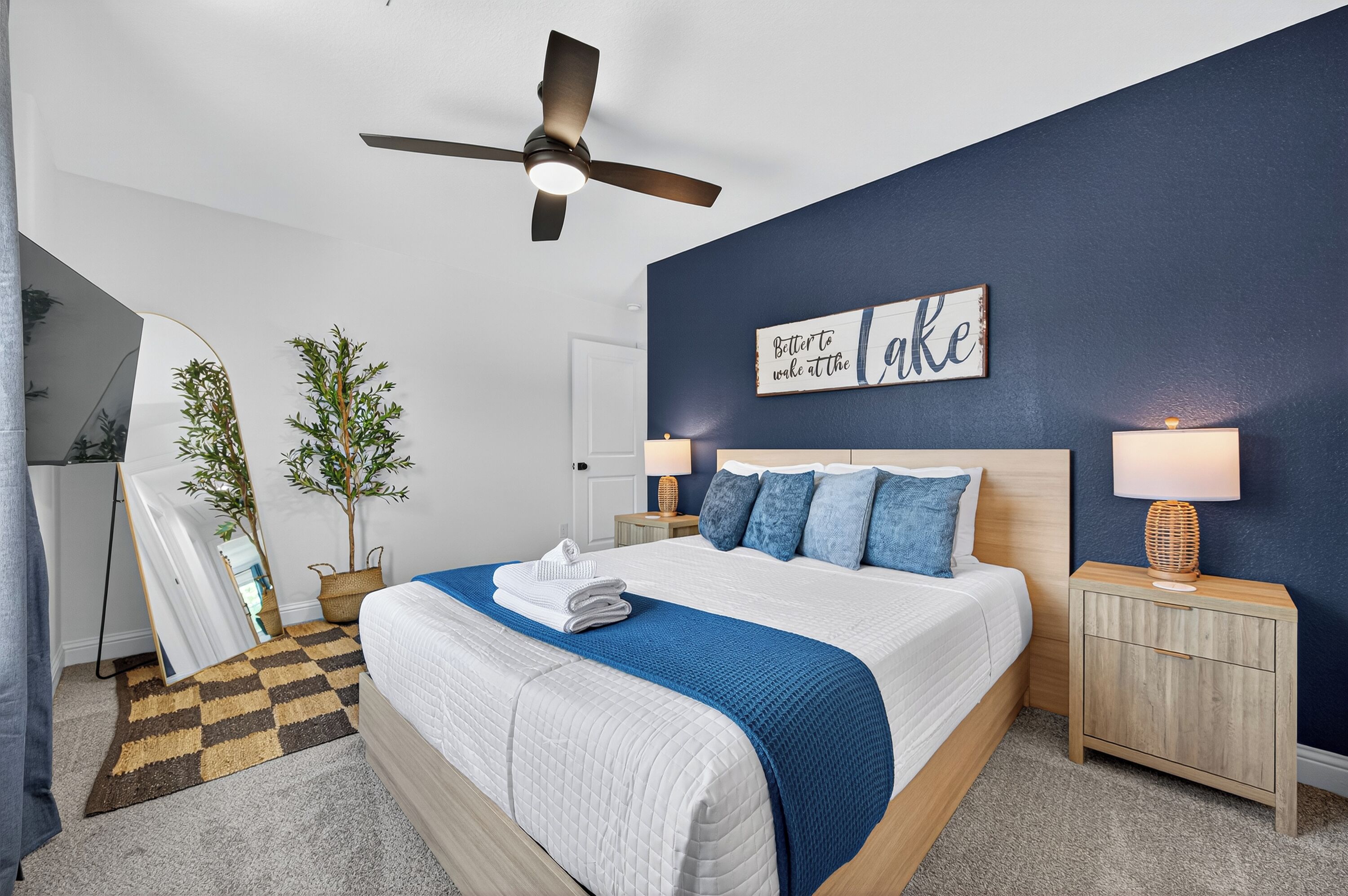 3 bedrooms, iron/ironing board, internet, bed sheets