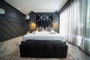 5 bedrooms, iron/ironing board, WiFi, bed sheets