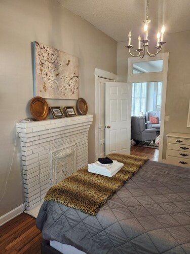 Stylish Downtown Greenville Apartment
1 Block Off Main Street