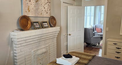 Stylish Downtown Greenville Apartment
1 Block Off Main Street