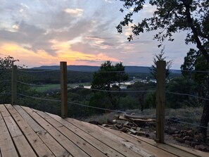 Property grounds - Secluded RV on mountain bluff overlooking lake,large deck. Hike, bike,boat,swim. (Gordon)