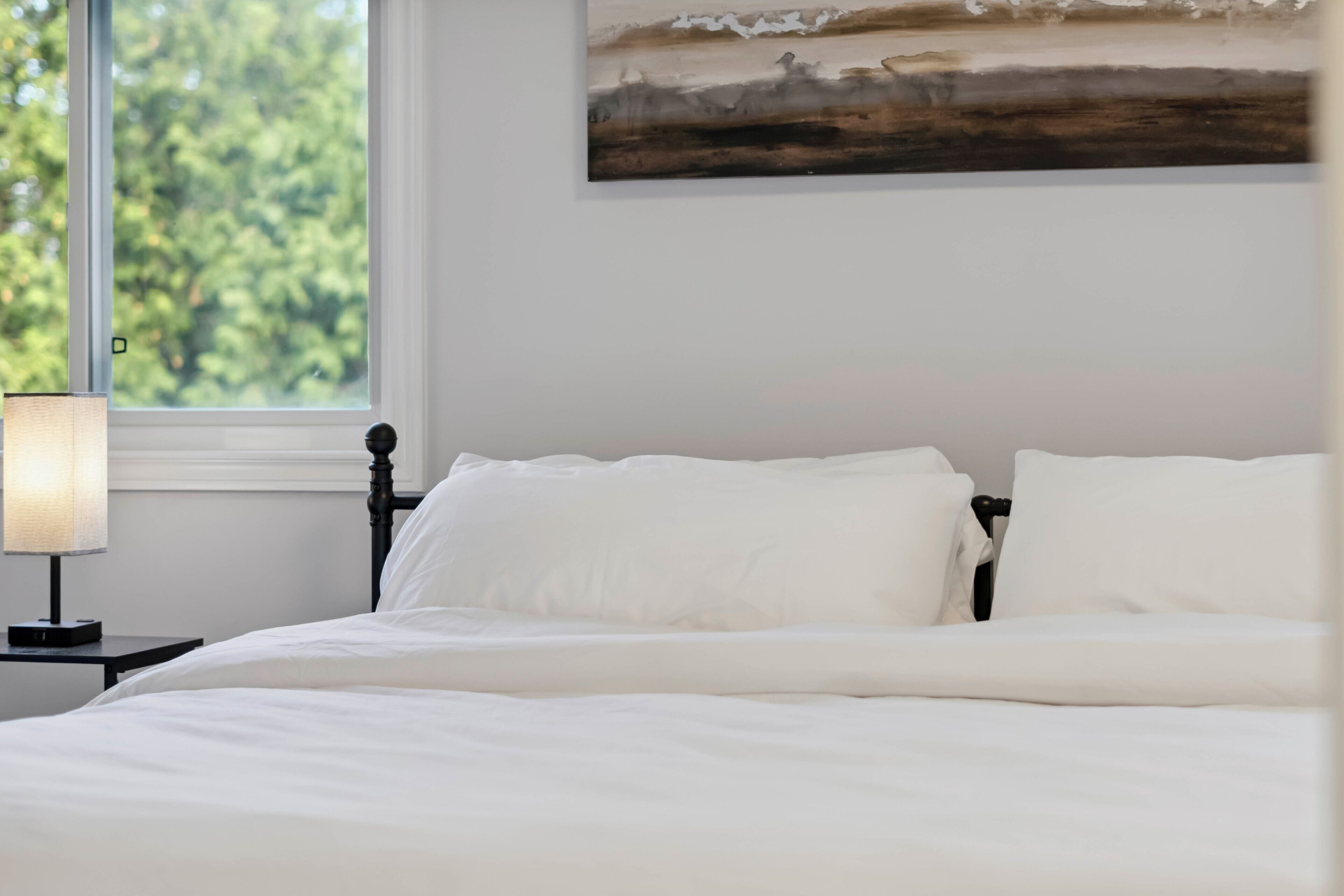 4 عدّة غرف نوم ومكواة/لوح كي وواي فاي مجانًا وملاءات أسرّة