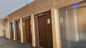 Interior - South-facing, Ski-IN/OUT ❘ Arc 2000 ❘ Le Varet (Bourg-Saint-Maurice)