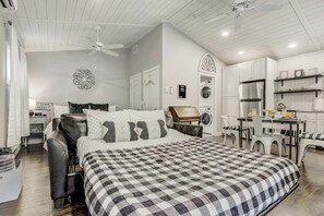 1 bedroom, iron/ironing board, WiFi, bed sheets