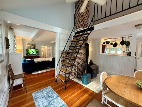 Bungalow 19 by the lake in Brimfield