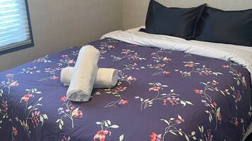 3 bedrooms, WiFi, bed sheets