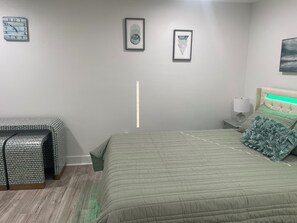 1 bedroom, in-room safe, desk, iron/ironing board