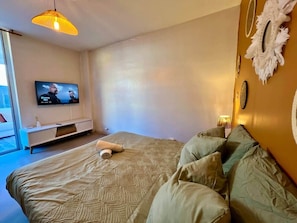 1 bedroom, iron/ironing board, WiFi, bed sheets