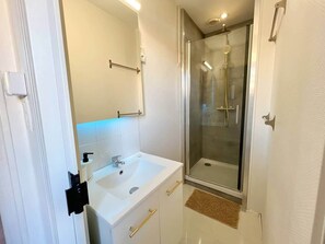 Hair dryer, towels - La Canopée (Clermont-Ferrand)