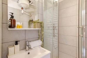 Haartrockner, Handtücher