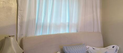 2 多间卧室、熨斗/熨衣板、WiFi、床单