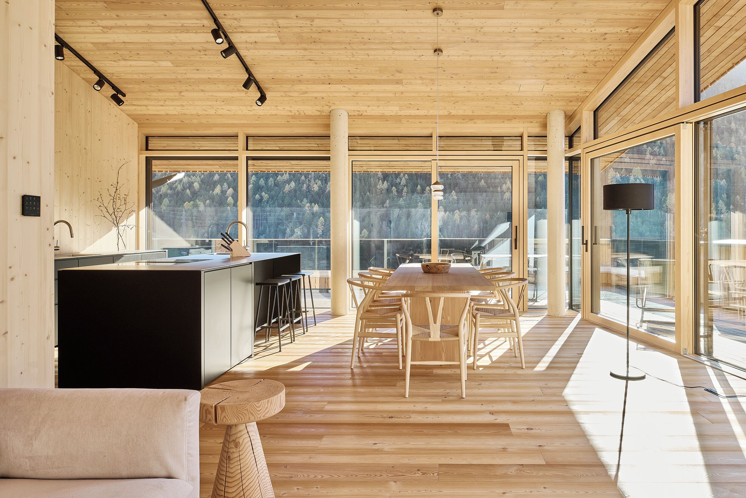 奢华公寓, 阳台, 山景 | 起居区 | 加热地板