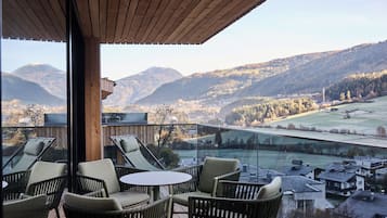 Apartament Deluxe, 2 dormitoris, balcó, vistes a la muntanya | Terrassa o pati