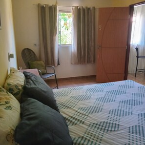 1 chambre, fer et planche Ă  repasser, accĂšs Ă  Internet, literie fournie