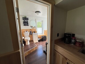 المنشأة من الداخل