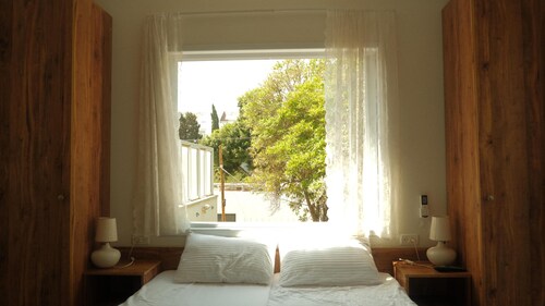 Kfar Saba Guesthouse 