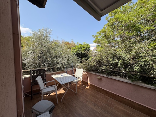 Classic-Doppel- oder -Zweibettzimmer, Gartenblick | Terrasse/Patio