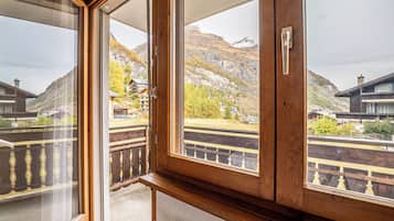 Comfort Condo, Balcony, Mountain View | Terrace/patio