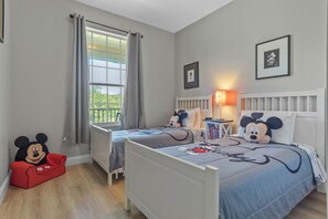 3 chambres, fer et planche à repasser, accès Internet, draps fournis