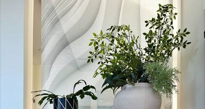 Roger & May's Cabin in Vancouver