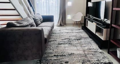 Loft on Grosvenor
Modern 1 bedroom loft apartment in Hatfield, Pretoria