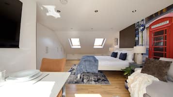 1 bedroom, iron/ironing board, internet, bed sheets