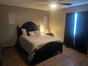 2 bedrooms, iron/ironing board, free WiFi, bed sheets - Cozy 2 bedroom retreat just a short walk to Rome’s historic downtown (Rome)