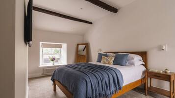 2 bedrooms, iron/ironing board, travel crib, WiFi
