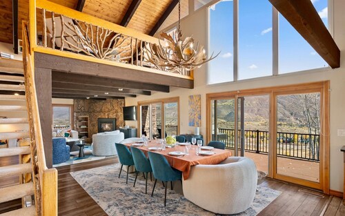 Welcoming 4-bedroom house with hot tub in Aspen