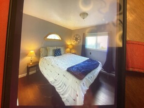 Iron/ironing board, Internet, bed sheets
