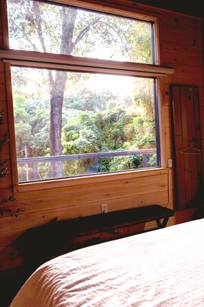 1 bedroom, iron/ironing board, WiFi, bed sheets - Private Couples Retreat Scenic Hottub -Fireplace (Fannin County)