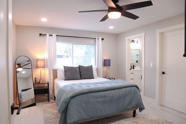 2 bedrooms, desk, iron/ironing board, free WiFi