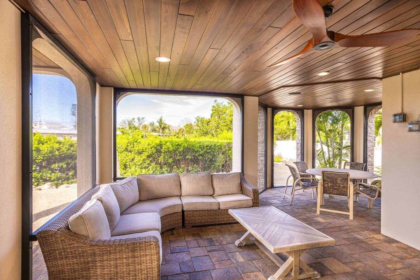 Televisión, chimenea y tenis de mesa 