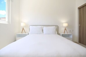 Iron/ironing board, travel cot, WiFi, bed sheets