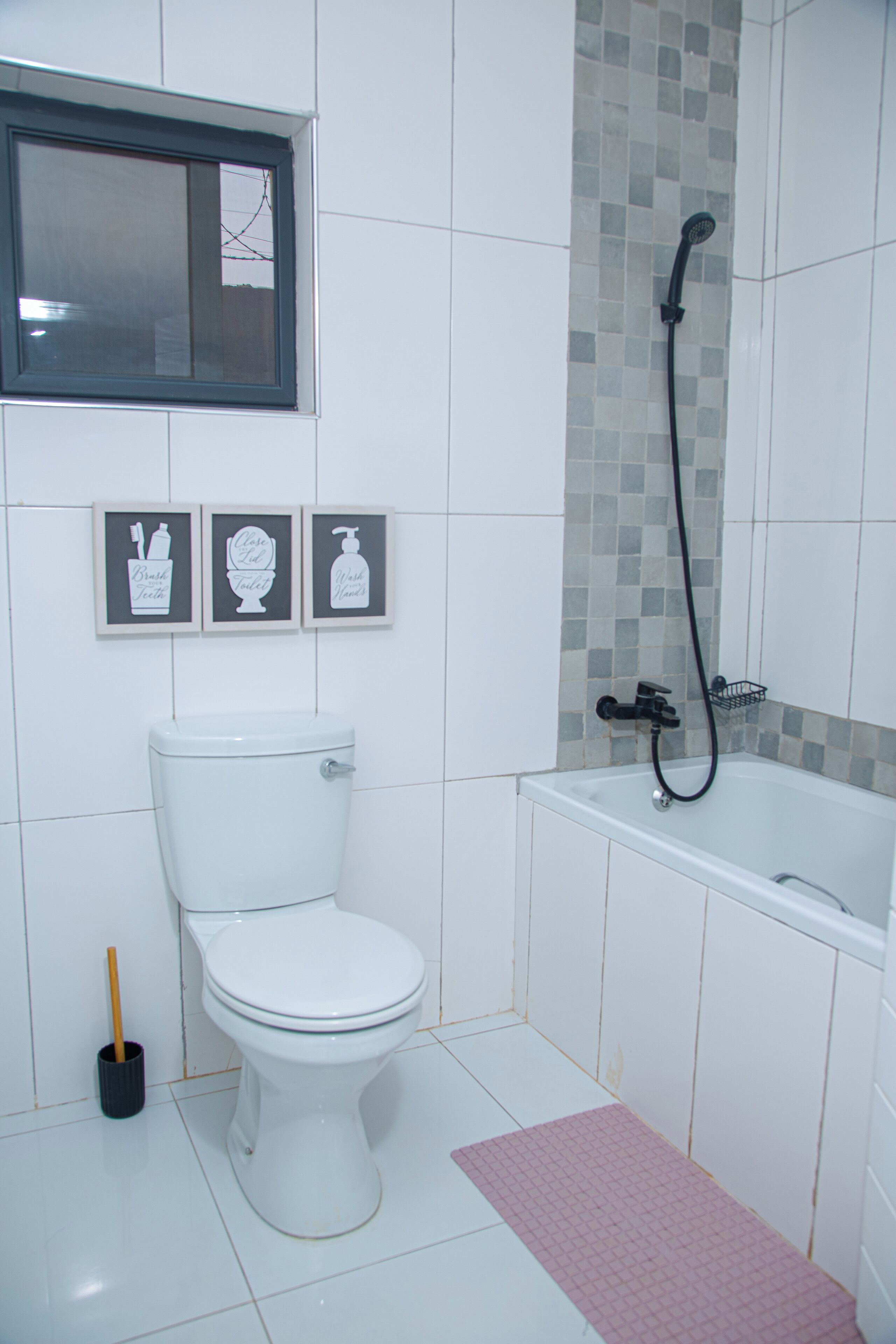 Dusche, Handtücher, Toilettenpapier