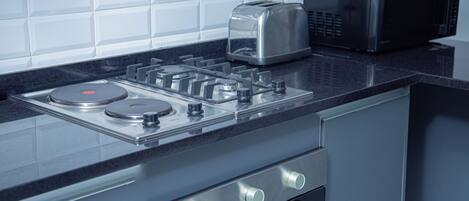 Micro-ondas, fogão, cooktop