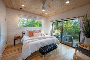 4 عدّة غرف نوم ومكواة/لوح كي وواي فاي مجانًا وملاءات أسرّة