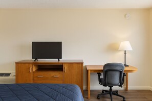 Studio – deluxe | Skrivebord, skrivebord for bærbar PC og wi-fi (inkludert)