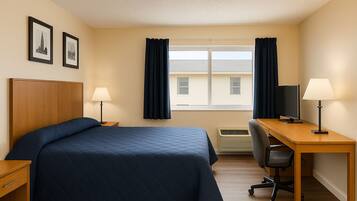 Escritorio, espacio para trabajar con laptop y wifi gratis