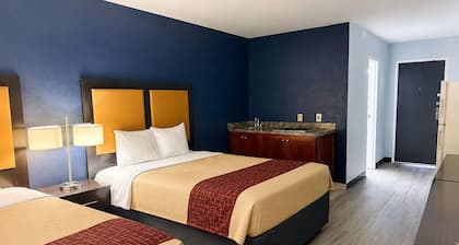 COUNTRY HOST INN