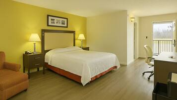 Escritorio, espacio para trabajar con laptop y wifi gratis