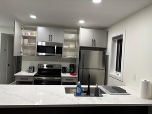 ميكروويف، فرن، موقد طهي مسطح، غسالة أطباق